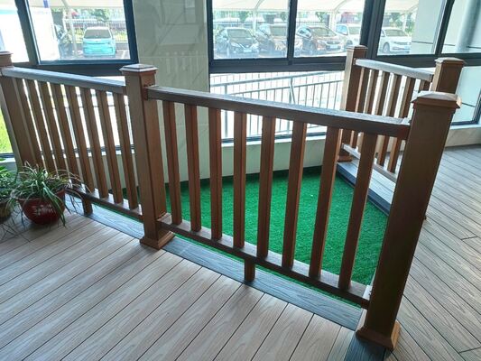 অ্যালুমিনিয়াম ফ্রেম WPC ফেন্সিং স্ল্যাট স্টাইল আউটডোর হোম সিকিউরিটি