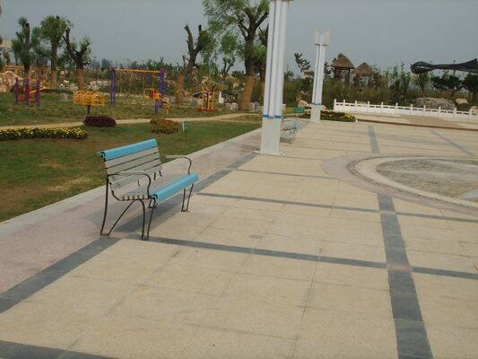 পাবলিক গার্ডেন প্যাটিওর বাইরে আউটডোর পার্ক WPC কাঠের স্ল্যাট ব্যাকলেস সিটিং বেঞ্চ