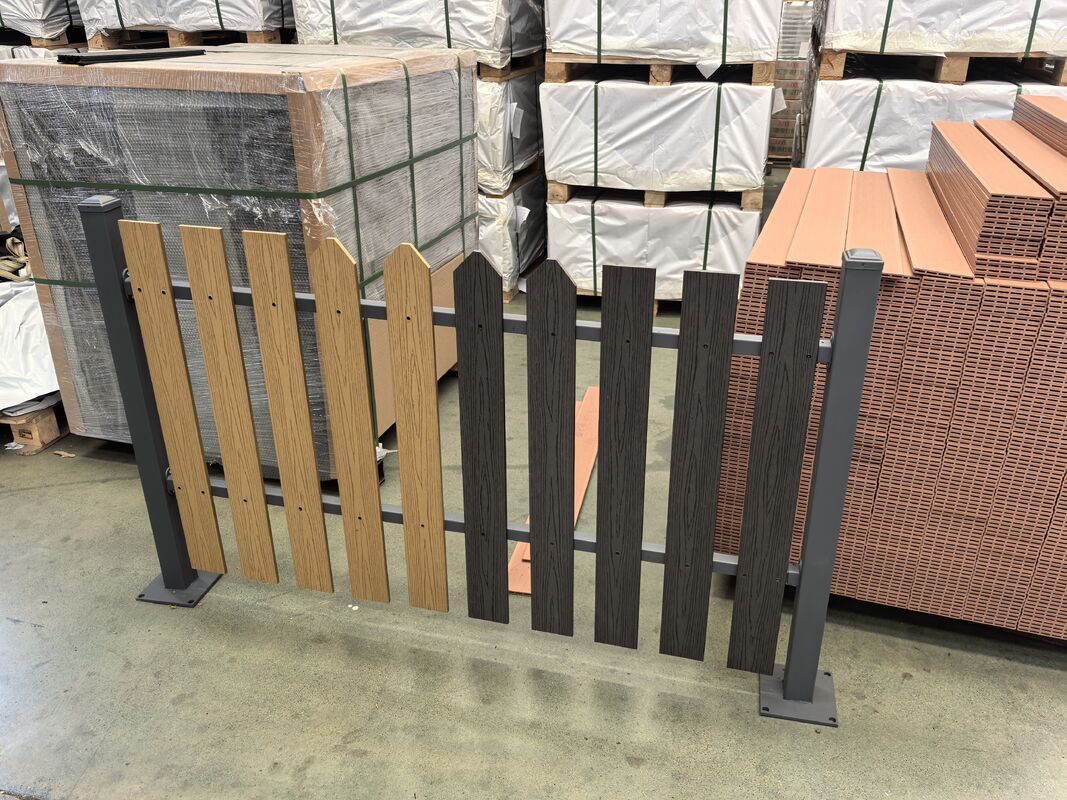 WPC ব্যালকনি জলরোধী আউটডোর ফ্লোর এন্ড কভারিং WPC কম্পোজিট ডেক বোর্ড এন্ড স্কার্টিং ডেকিং WPC ডেক এন্ড